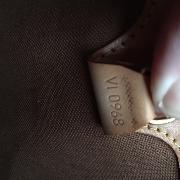 Authentic LV ellipse MM - Picture 8 of 8